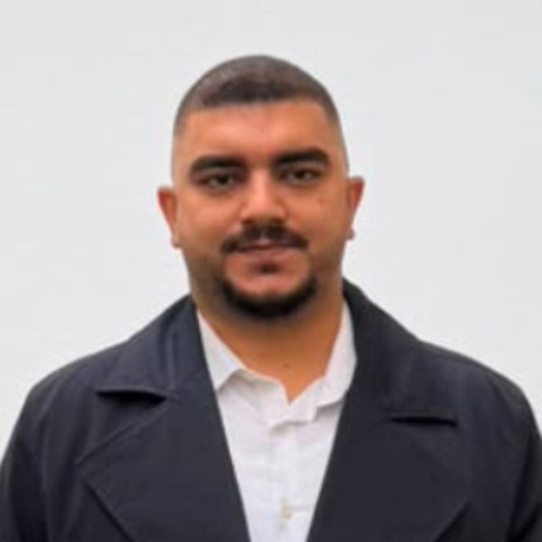 Ömer Vesim Işık — SS İletişim Direktör